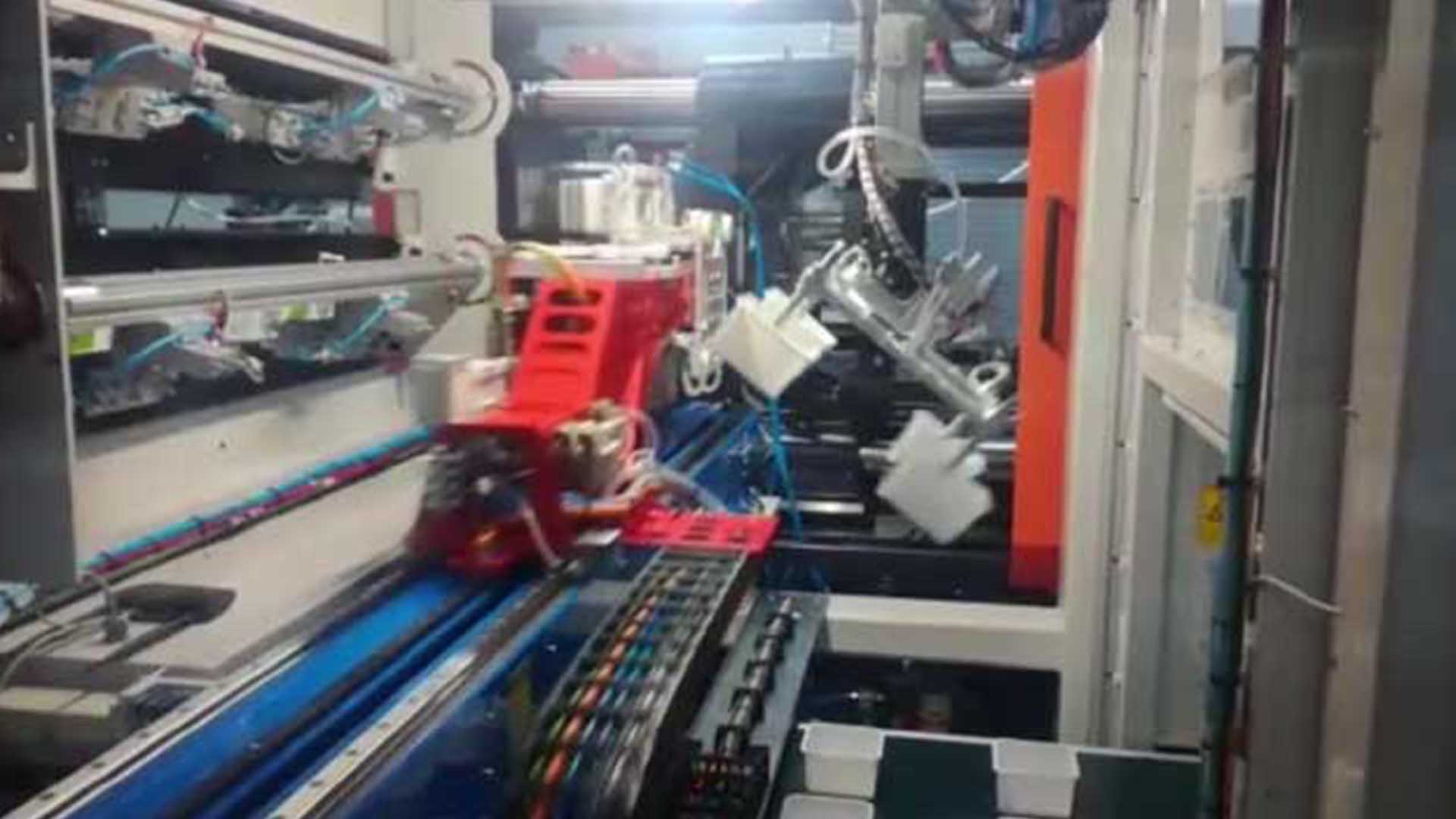 Plastik Kare Kova Üretimi 4 Göz IML